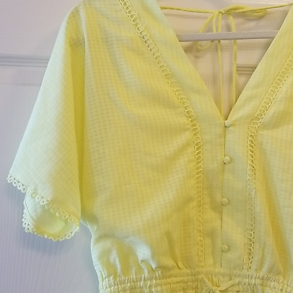 Yellow Blouse - Picture 2 of 5